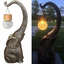 EleGlow – Zonne-energie Olifanten Beeld met Glazen Bol voor Tuindecoratie