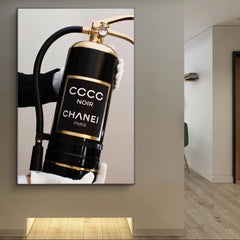 Luxe Vlam - Gouden en Zwarte Brandblusser Kunstprint