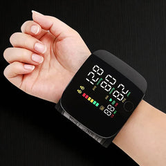 PulseTrack – Elektronische Bloeddrukmeter met Spraakfunctie