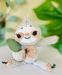SnuggleCraft - Haak Sloth Hugger Amigurumi Patroon