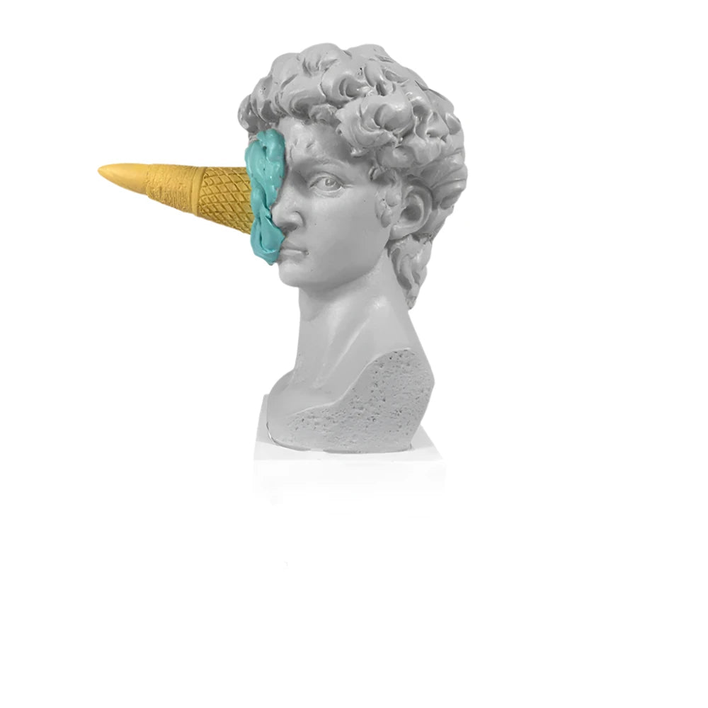 Iceblast - Creatieve Blauwe IJscoupe David Sculptuur