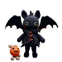 ShadowDrake - Handgehaakte Hallloween Zwarte Draak met Pompoen